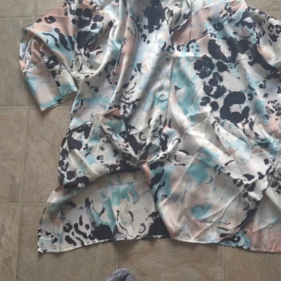 Colorful blouse - Picture 3 of 8